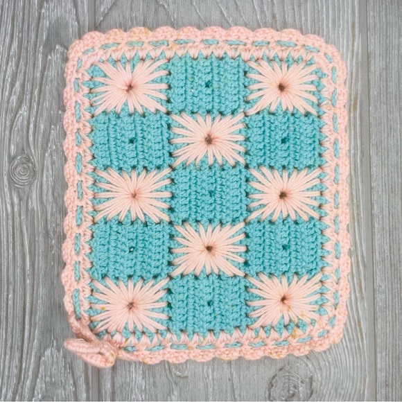 Crochet / knit yarn craft hot pads / trivets bundle of 14 handmade crafts diy - Picture 9 of 16